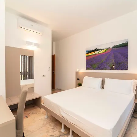 Residenza Carducci Πανσιόν *