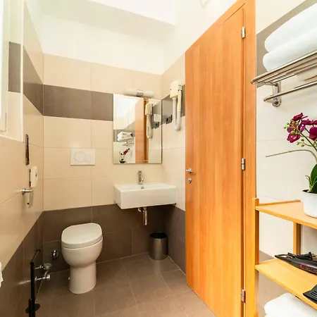 Residenza Carducci Konukevi Torino