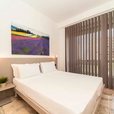 Konukevi Residenza Carducci *